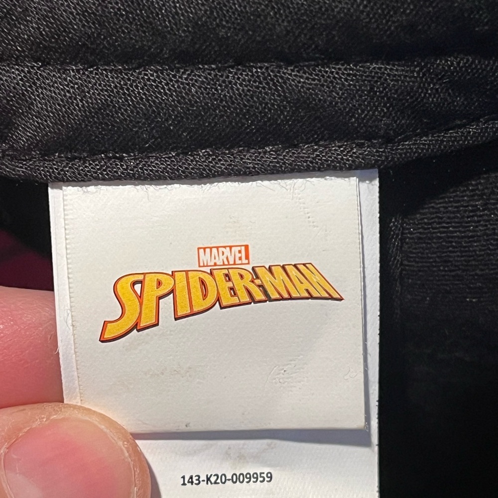 Spider-Man Cap - Picture 5 of 9